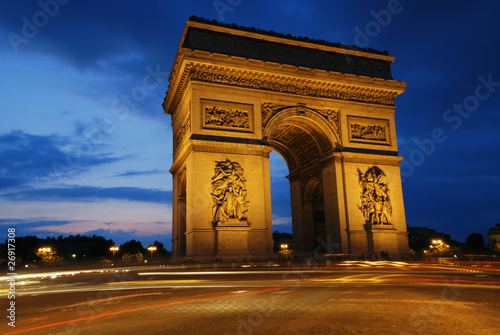 Triumph Arch at night