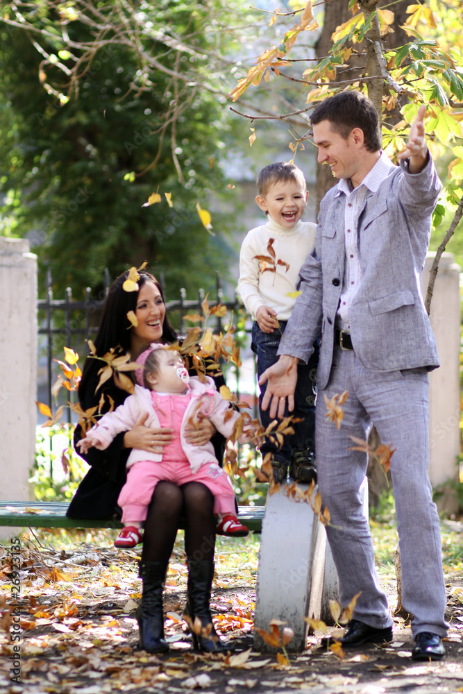 Fototapeta premium family in autumn park