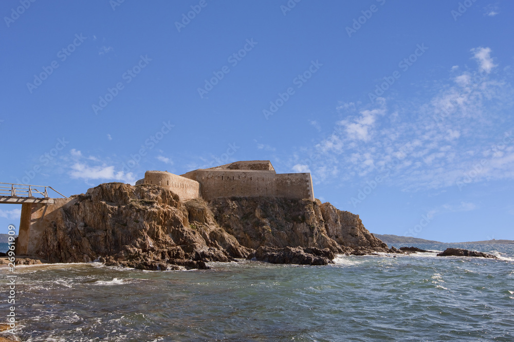 Fortification au bord de mer