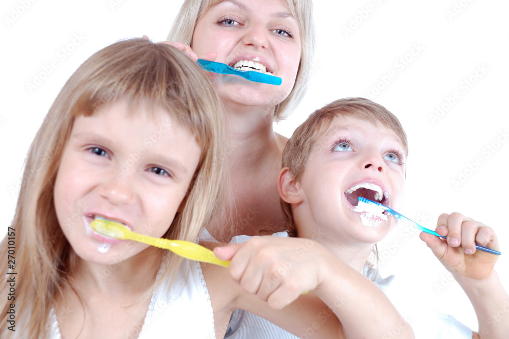 people cleaning teeth people cleaning teeth