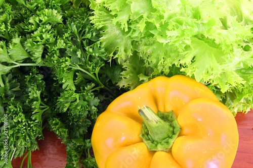 yellow Pepper and green salad