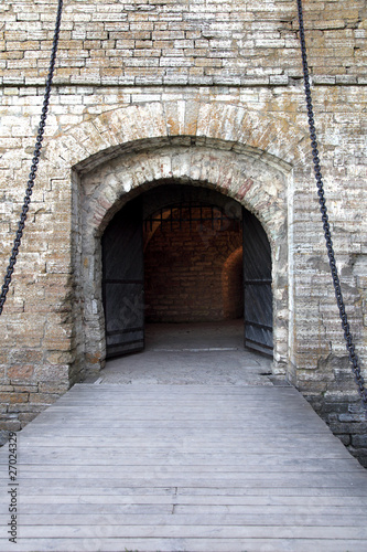Medieval smart gate