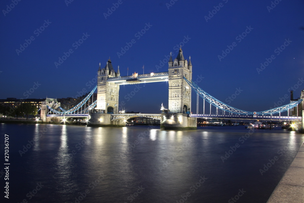 Obraz premium Tower Bridge 2010