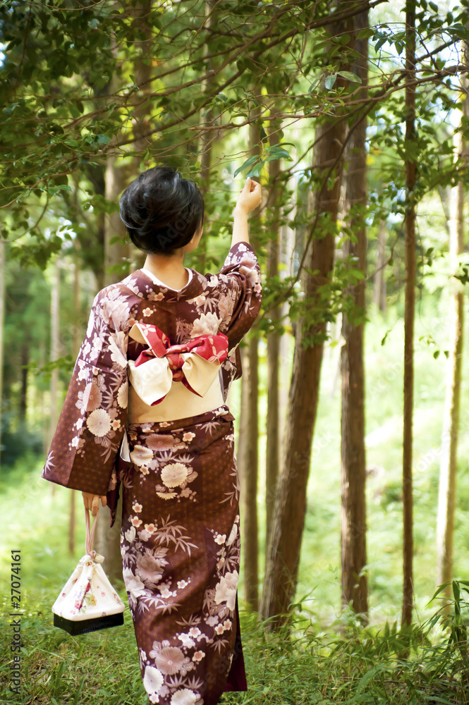 japanese kimono woman in the forest