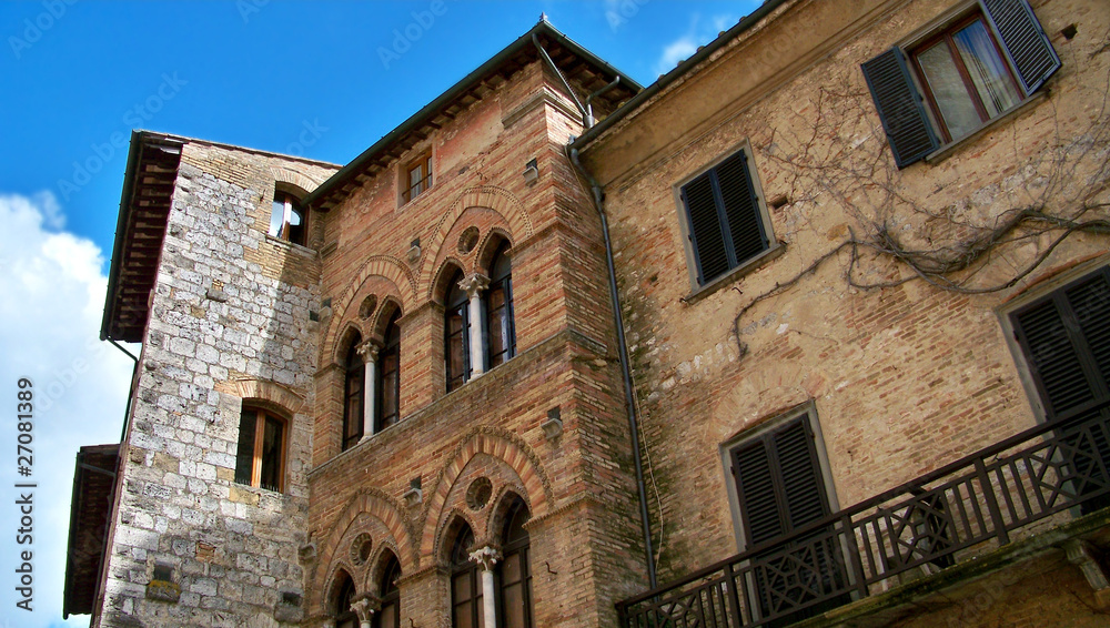 Mittelalterliche Häuser in San Gimignano Italien