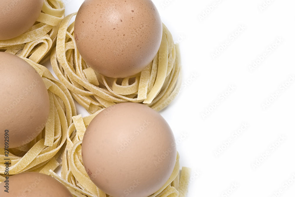 Nidos de pasta al huevo. Nidos de pasta al huevo.