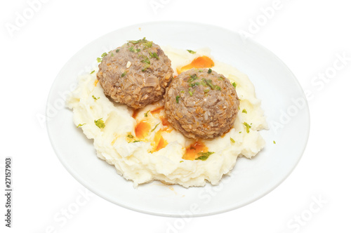 mashed potatoes and meatballs isolated