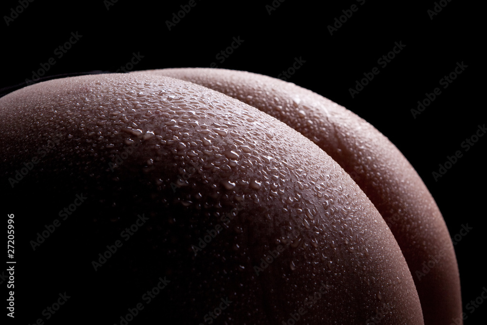 Naklejka premium Po mit Wassertropfen