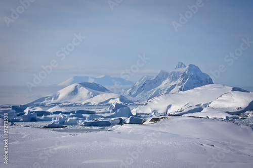 snow-capped mountains © Goinyk