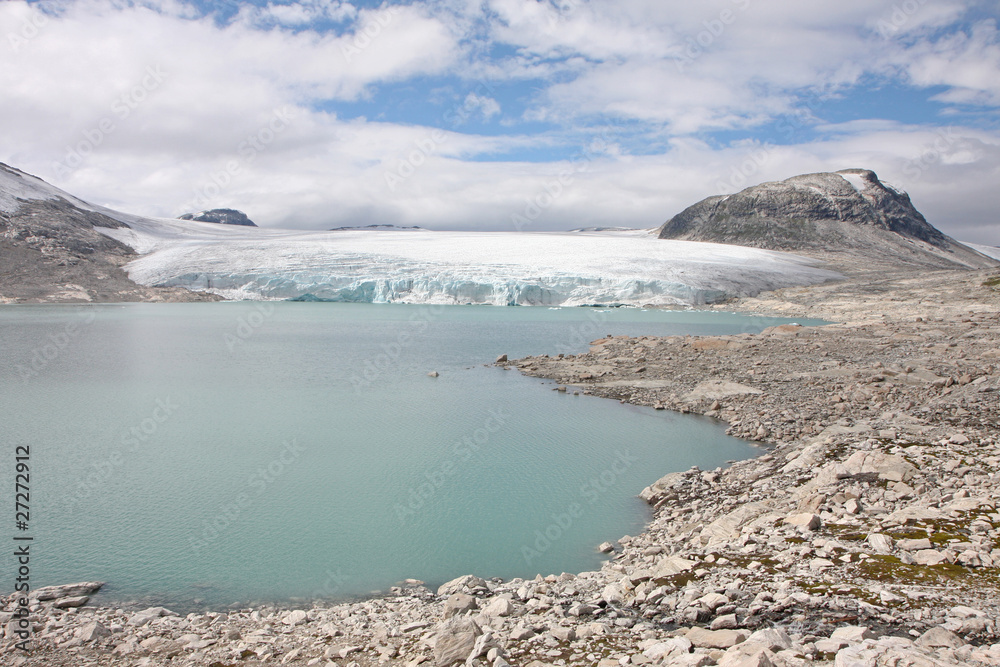 Glacier et fjord en Norvège