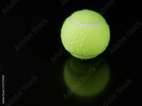 Tennisball © Guido Khoury