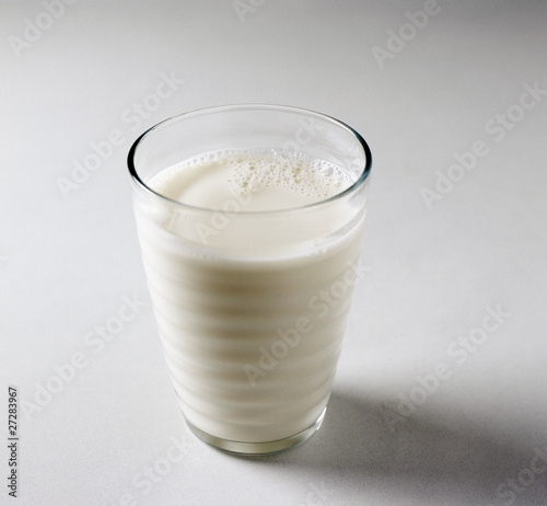 Fototapeta Naklejka Na Ścianę i Meble -  verre de lait