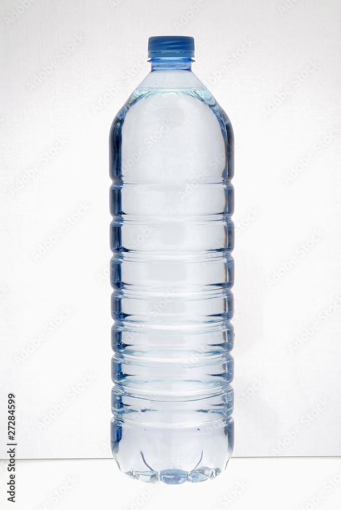 Bouteille d'eau minérale