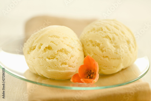 Deux boules de glace vanille