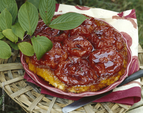 Fototapeta Naklejka Na Ścianę i Meble -  Tatin à la tomate