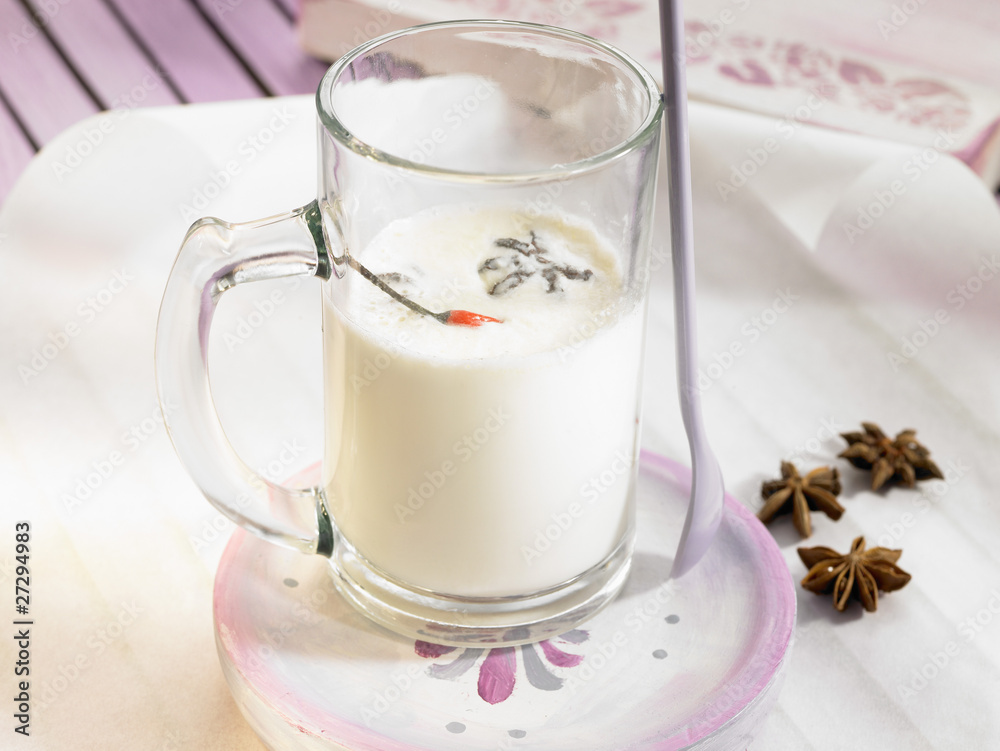 Lait de coco à l'anis étoilé et piment Lait de coco à l'anis étoilé et piment