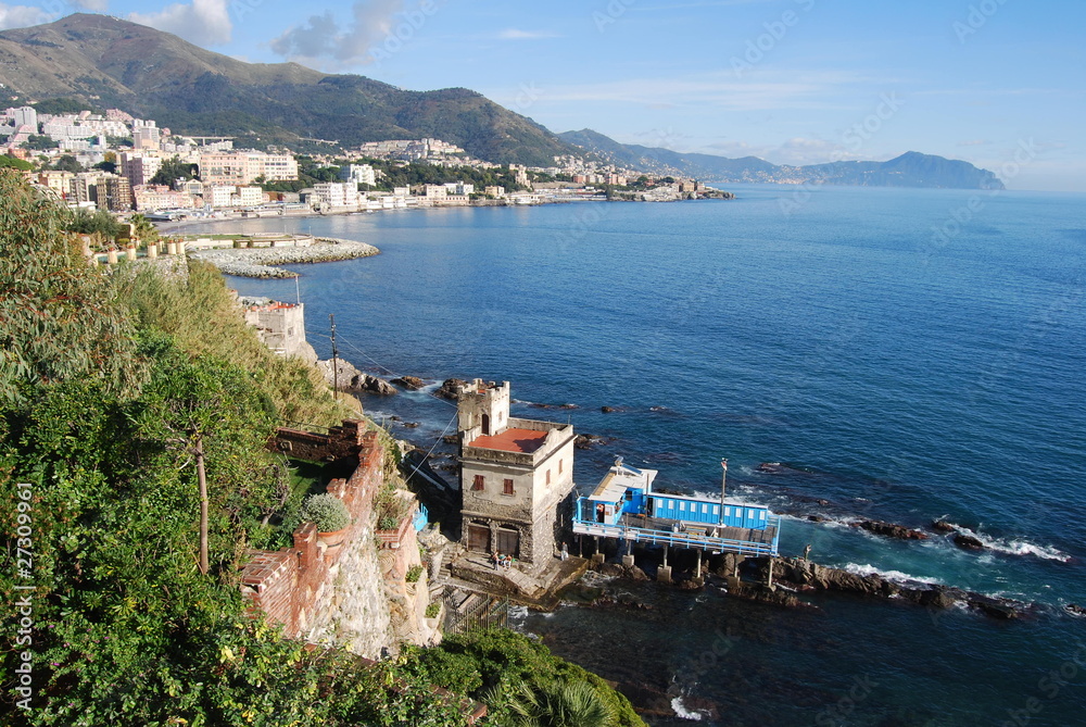 Genova, Boccadasse la vista verso Portofino