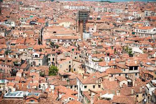 Obraz na płótnie Red rooftops in Venice, view from San Marco tower w salonie