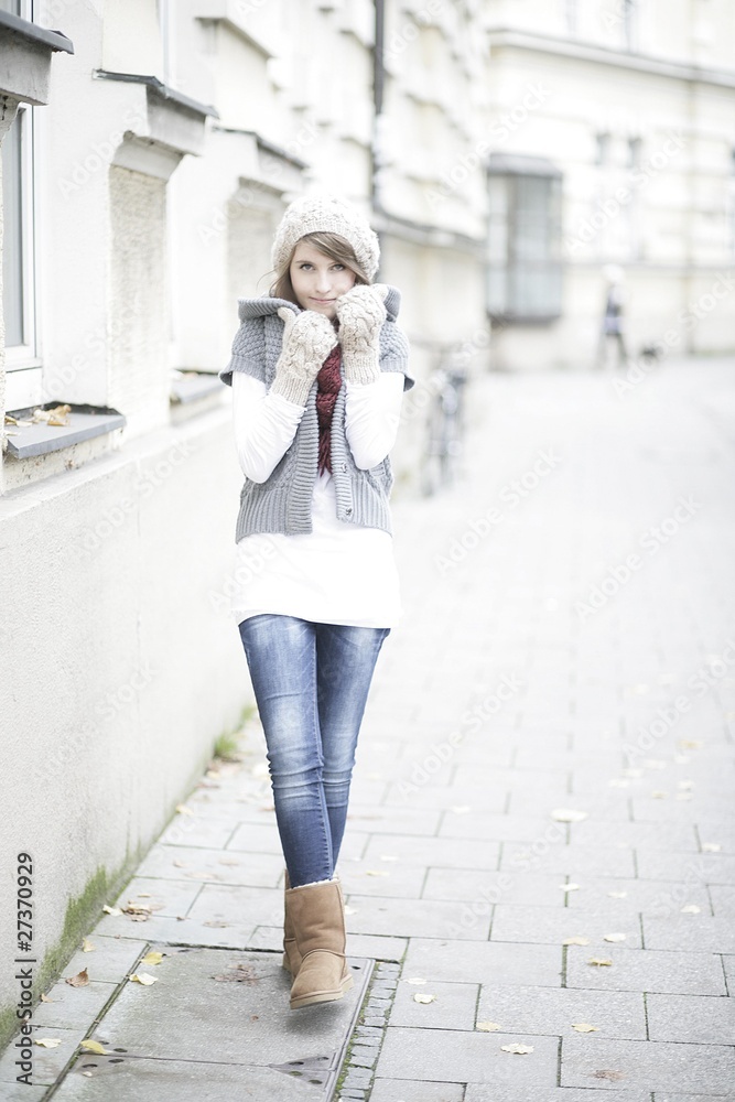 Obraz premium Teenager im Winter
