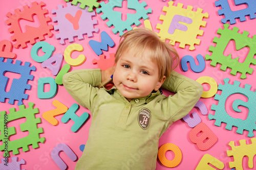 girl with letters