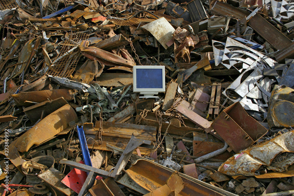 Monitor auf Schrottplatz