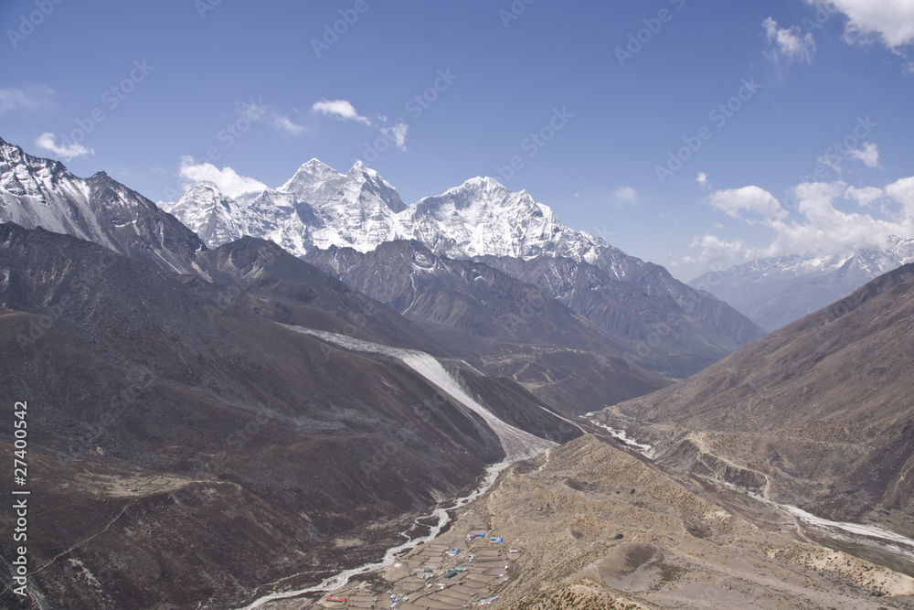 Trekking in the Himalaya Mountains of Nepal