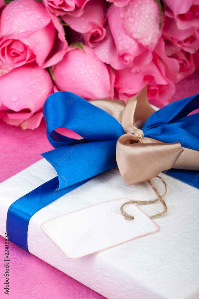 romantic present with note romantic present with note