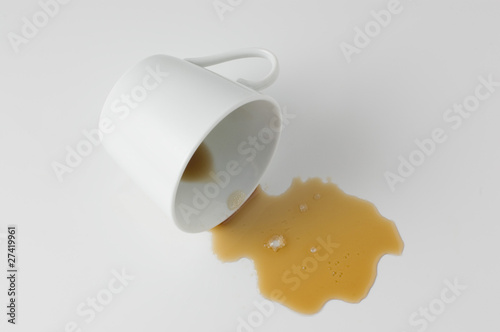 溢れたコーヒー