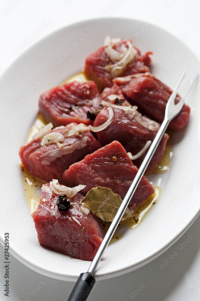 In Würfel geschnittenes Rindfleisch für Fondue
