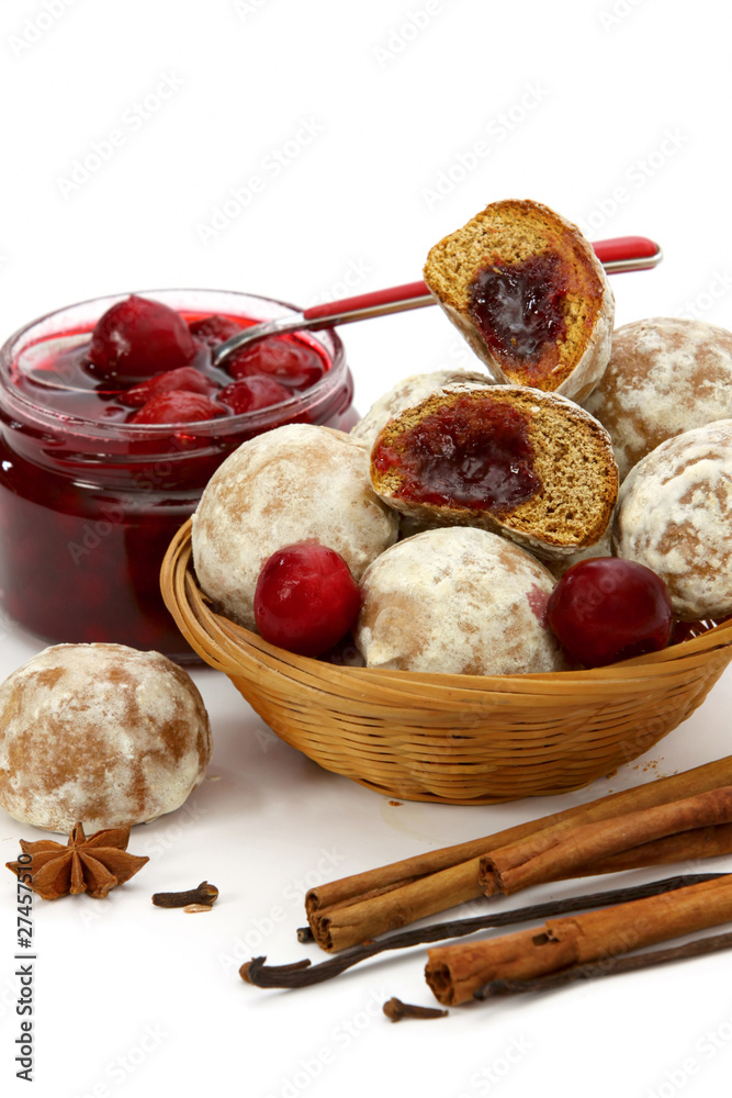 Spice-cakes with a cherry jam