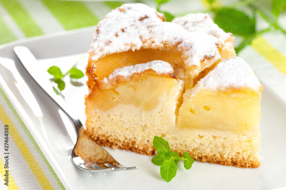 frisch gebackener Kuchen mit Apfel frisch gebackener Kuchen mit Apfel