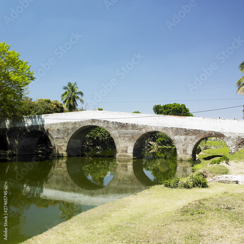 Yayabo Bridge, Sancti Spíritus, Cuba photo