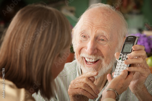 Φωτογραφία Senior couple with telephone