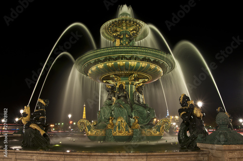 Fontaine des Mers © karitap