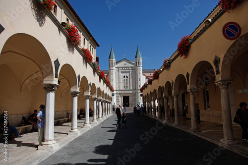 cascia-Basilica di Santa Rita photo