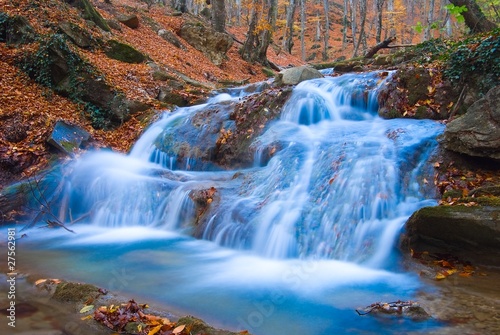 Fototapeta Naklejka Na Ścianę i Meble -  beautiful cascade on a mountain river