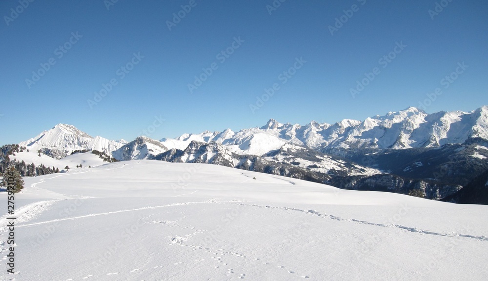 neige & montagnes haute savoie hiver Photos | Adobe Stock