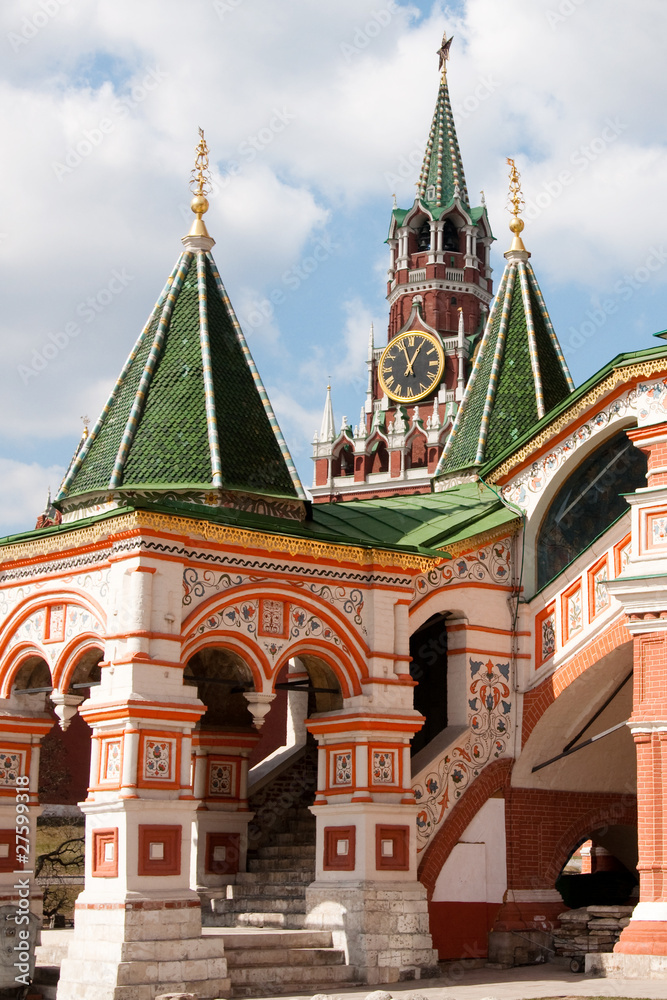 Fototapeta premium St. Basil's Cathedral in Moscow on red square
