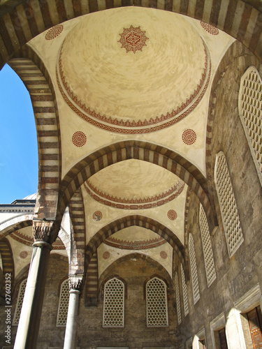 Аркада внутреннего двора Голубой мечети