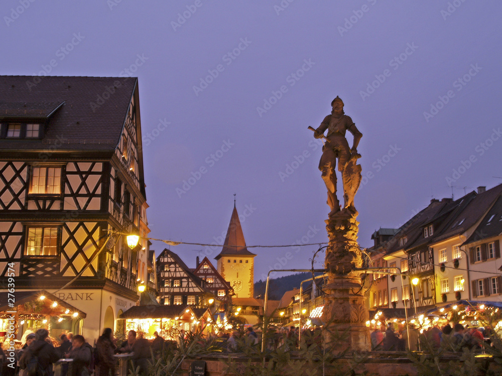 Naklejka premium Weihnachtsmarkt in Gengenbach