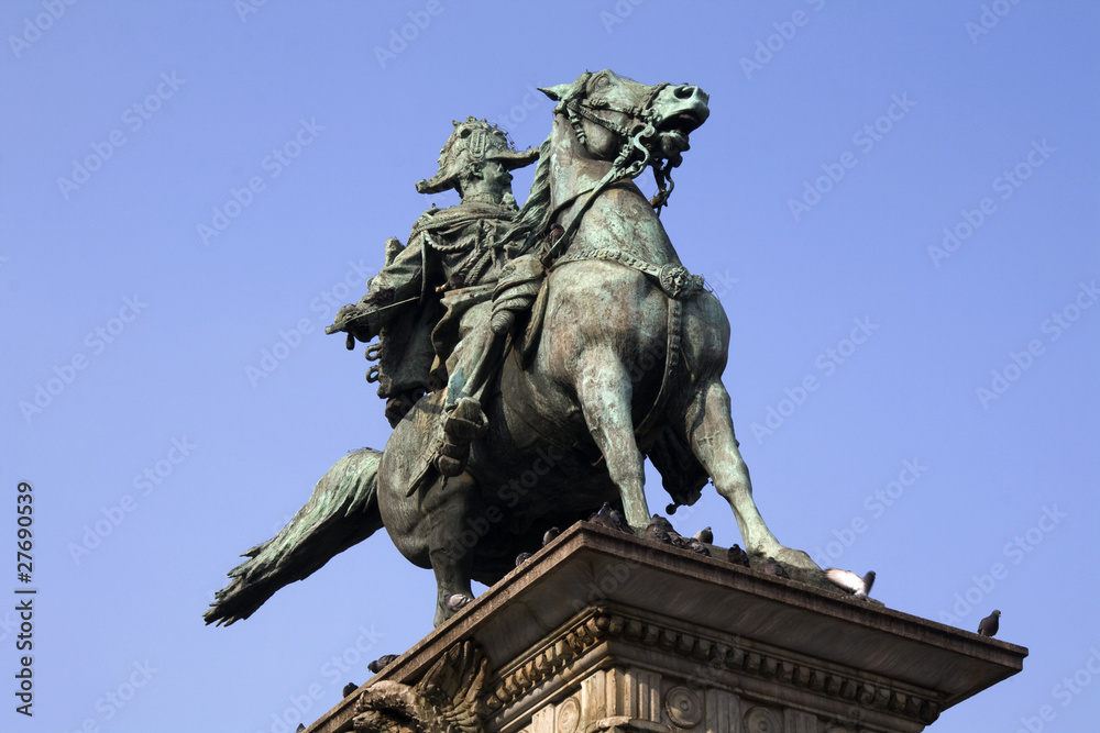 Vittorio Emanuele II King - Milan, Duomo square