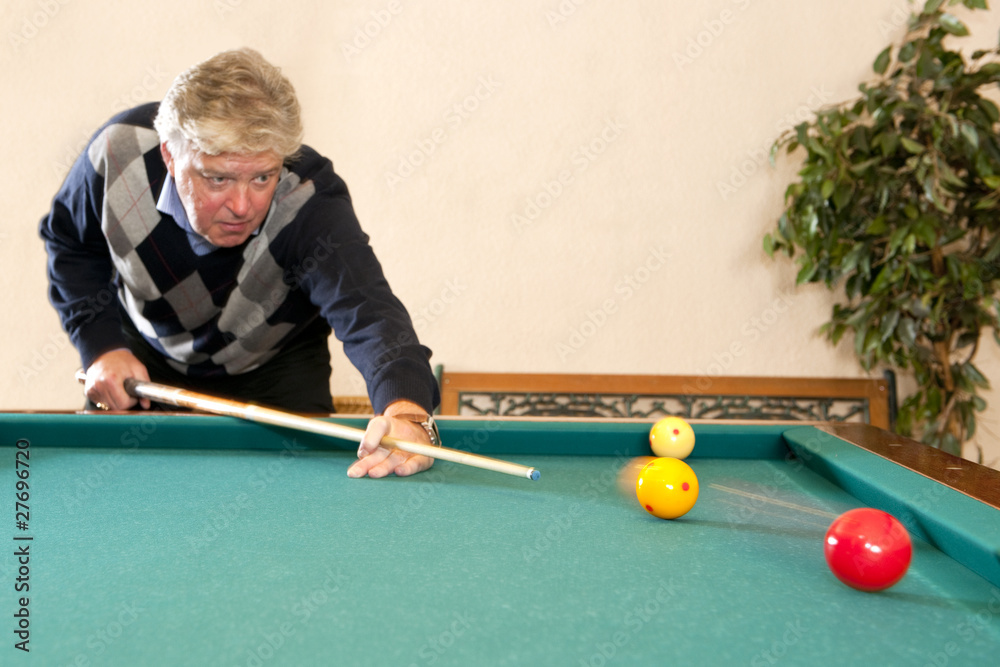 Fototapeta premium Playing billiards