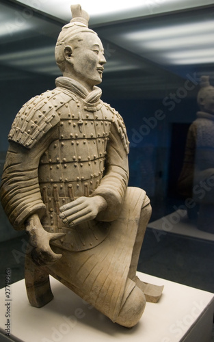 Canvastavla Kneeling Archer Statue
