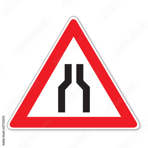 Schild (22) Verengte Fahrbahn