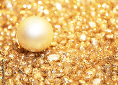 Gold und Perle - weihnachtlicher Hintergrund