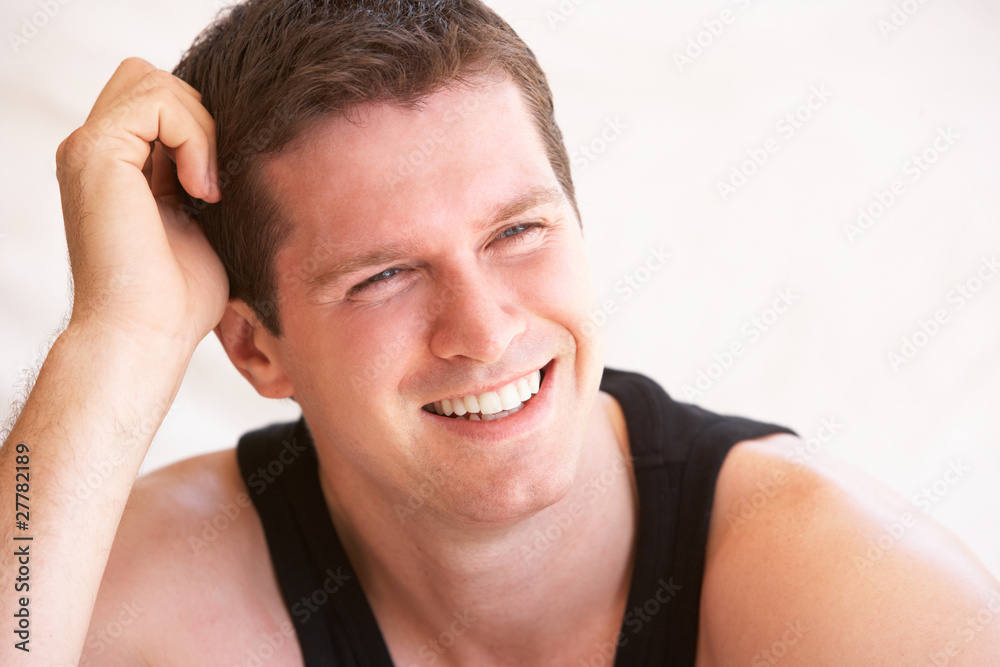 Obraz premium Portret Szczęśliwy Młody Człowiek