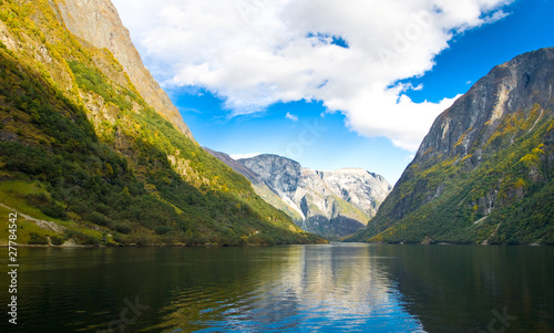Fototapeta Naklejka Na Ścianę i Meble -  Mountains and fjord in Norway