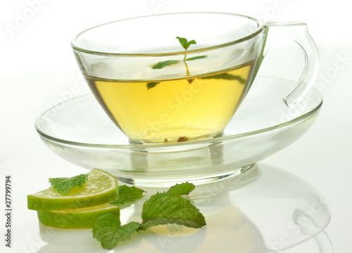 green tea with lime and mint