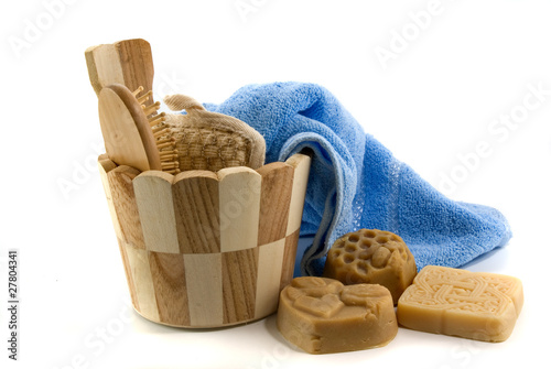 soap and bath accessories