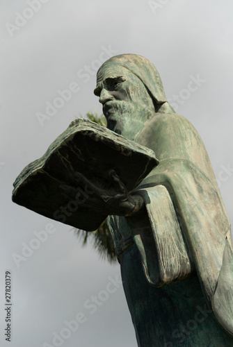 Estatua Ramon Llull photo